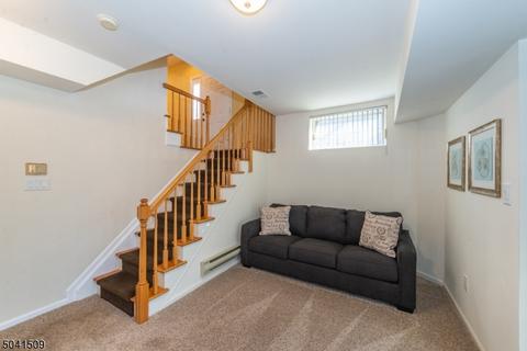 48 Tanager Ct, Wayne, NJ 07470 photo 17