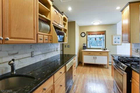 30 Knoll Rd, Wayne, NJ 07470 photo 10
