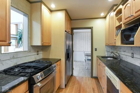 30 Knoll Rd, Wayne, NJ 07470 photo 11