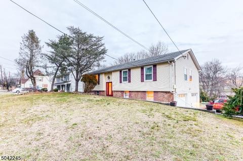 90 Oldham Rd, Wayne, NJ 07470 photo 2
