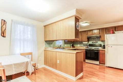 90 Oldham Rd, Wayne, NJ 07470 photo 10