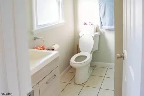 2346 Wickford Rd, Union, NJ 07083 photo 5