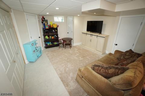 87 Emerson Rd, Clark, NJ 07066 photo 17