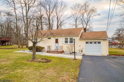118 Park Ln, Wayne, NJ 07470 photo 1