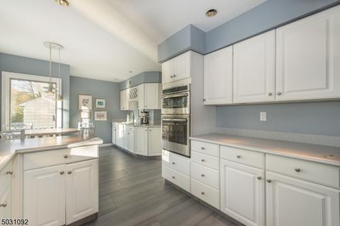 44 Swiss Ter, Wayne, NJ 07470 photo 10