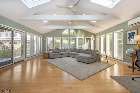 44 Swiss Ter, Wayne, NJ 07470 photo 8