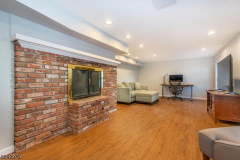 44 Swiss Ter, Wayne, NJ 07470 photo 20