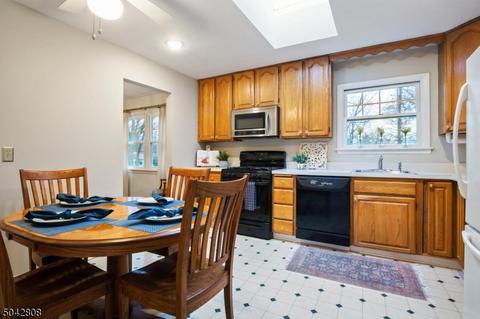 32 Lawrence Rd, Wayne, NJ 07470 photo 8