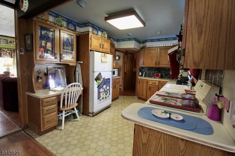 32 Wanaque Ave, Wanaque Boro, NJ 07420 photo 2