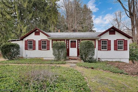 37 Corey Ln, Mendham, NJ 07945 photo 1
