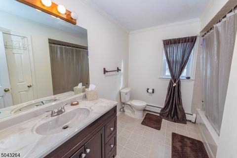 7 Bourbon St, Wayne, NJ 07470 photo 16