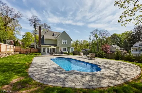 1 Sutherland Rd, Montclair, NJ 07042 photo 17