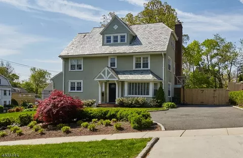 1 Sutherland Rd, Montclair, NJ 07042 photo 1