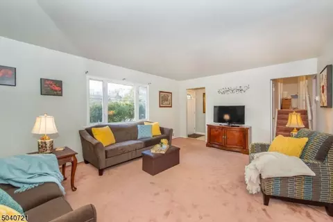 232 Valley Rd, Wayne, NJ 07470 photo 3