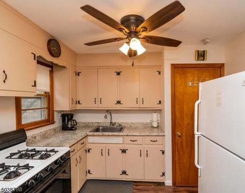 33 Berkeley Ter, Plainfield, NJ 07062 photo 5