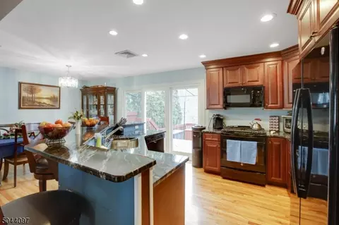 263 Crescent Rd, Wanaque, NJ 07465 photo 11