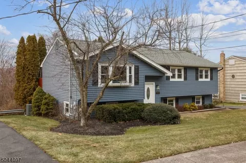263 Crescent Rd, Wanaque, NJ 07465 photo 3