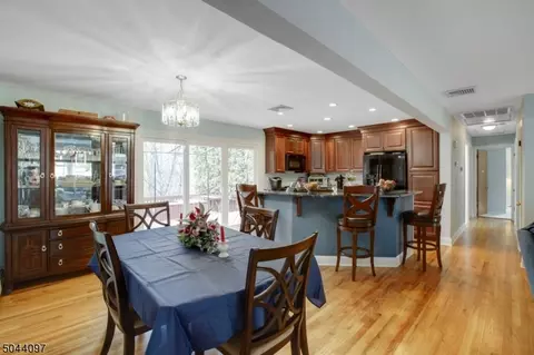 263 Crescent Rd, Wanaque, NJ 07465 photo 8