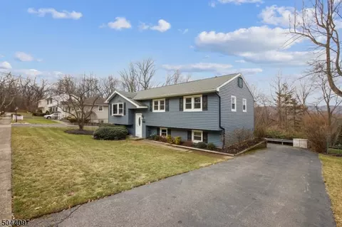263 Crescent Rd, Wanaque, NJ 07465 photo 2