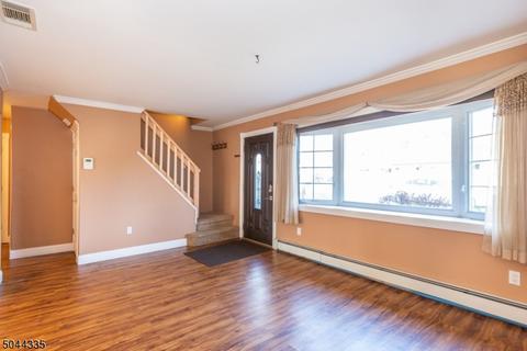 8 Ferndale Rd, Wayne, NJ 07470 photo 3