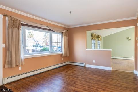 8 Ferndale Rd, Wayne, NJ 07470 photo 2