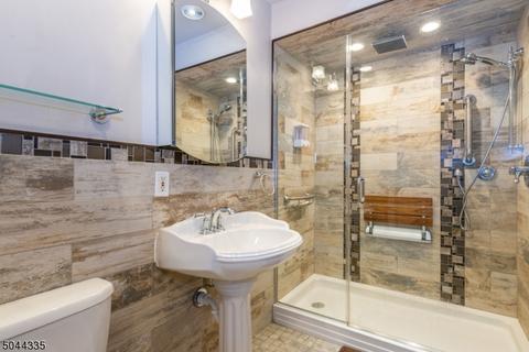 8 Ferndale Rd, Wayne, NJ 07470 photo 13