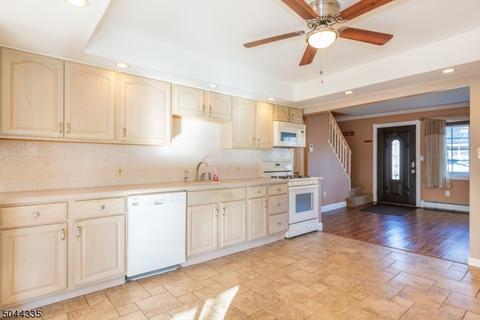 8 Ferndale Rd, Wayne, NJ 07470 photo 8