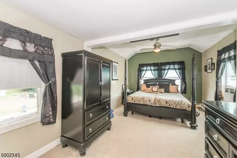 136 Monroe St, Haskell, NJ 07420 photo 11