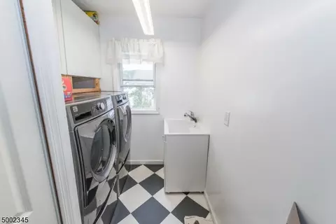 136 Monroe St, Haskell, NJ 07420 photo 10
