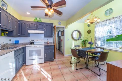 483 Forest Ave, Paramus, NJ 07652 photo 12