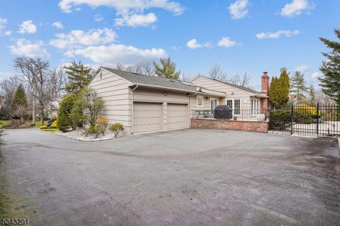 58 Tree Top Dr, Springfield, NJ 07081 photo 25