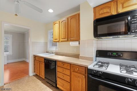 28 Edgemont Cres, Wayne, NJ 07470 photo 11