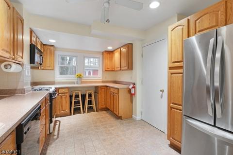 28 Edgemont Cres, Wayne, NJ 07470 photo 10
