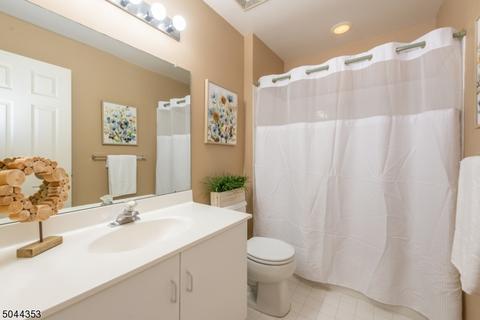 7 Micheline Ct, Wayne, NJ 07470 photo 18
