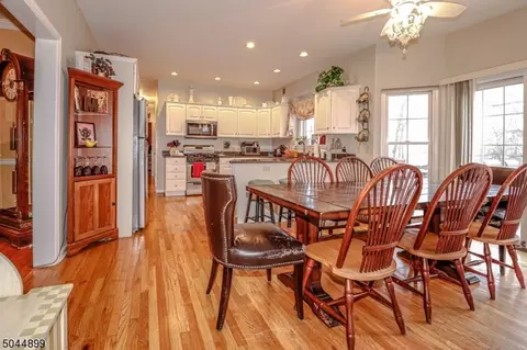 14 Crabapple Cv, Hampton, NJ 08827 photo 9