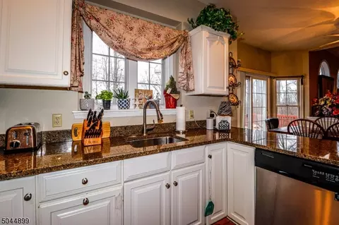 14 Crabapple Cv, Hampton, NJ 08827 photo 12
