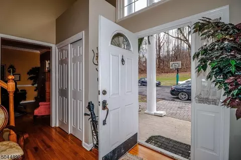 14 Crabapple Cv, Hampton, NJ 08827 photo 2
