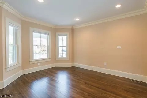 30 Brookfield Rd, Montclair, NJ 07043 photo 4