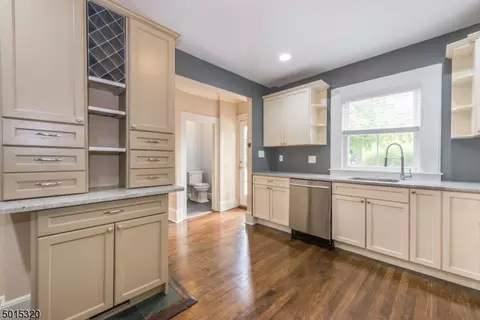30 Brookfield Rd, Montclair, NJ 07043 photo 8
