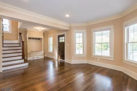 30 Brookfield Rd, Montclair, NJ 07043 photo 3