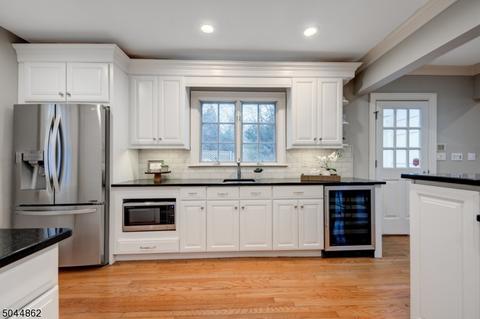 65 Coniston Rd, Millburn Twp., NJ 07078 photo 8