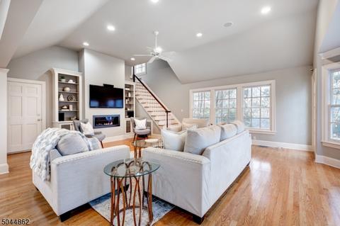 65 Coniston Rd, Millburn Twp., NJ 07078 photo 9
