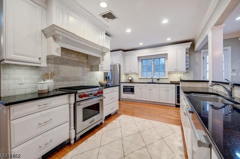 65 Coniston Rd, Millburn Twp., NJ 07078 photo 7