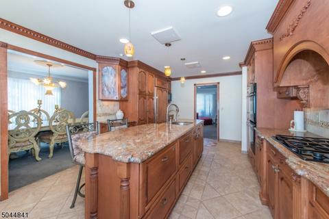 45 Mandon Dr, Wayne, NJ 07470 photo 4