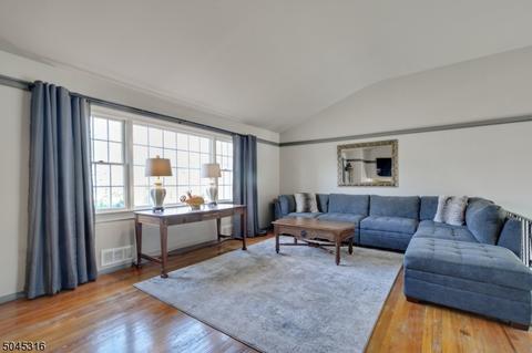 55 Fairview Dr, Basking Ridge, NJ 07920 photo 4