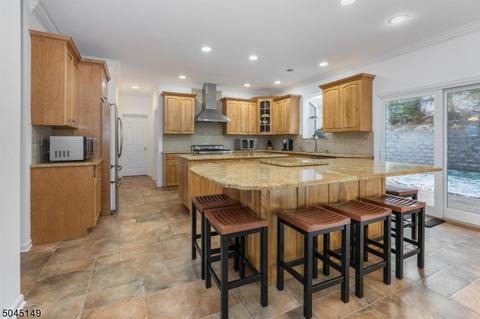 56 Atherton Ct, Wayne, NJ 07470 photo 6