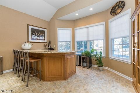 56 Atherton Ct, Wayne, NJ 07470 photo 9