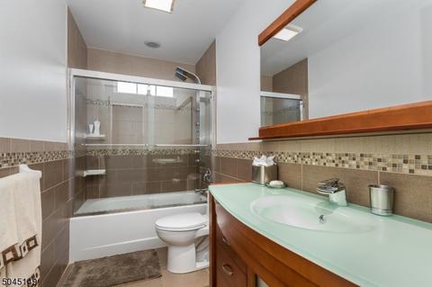 56 Atherton Ct, Wayne, NJ 07470 photo 17