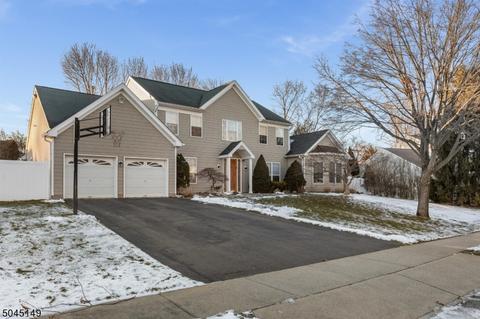 56 Atherton Ct, Wayne, NJ 07470 photo 2