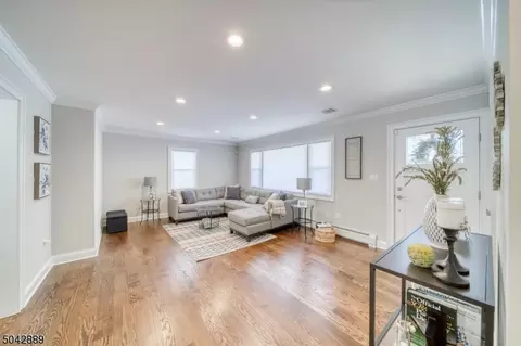 133 Macdonald Dr, Wayne, NJ 07470 photo 2